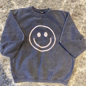 Women’s gray oversized smiley sweatshirt - size M